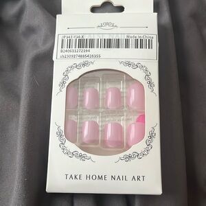 free press on nails when added to any bundle!